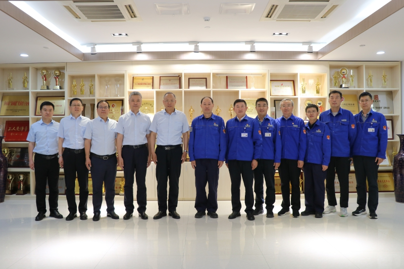 山東海化集團客人蒞臨集團參觀交流...
